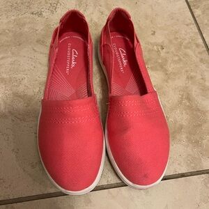 Clarks 5.5 cushion slide